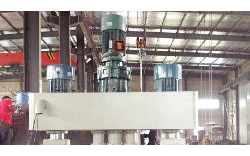 雙軸攪拌機(jī)介紹