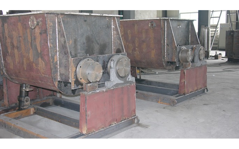 水性聚氨酯膠粘劑常用的加工機(jī)械和涂布設(shè)備